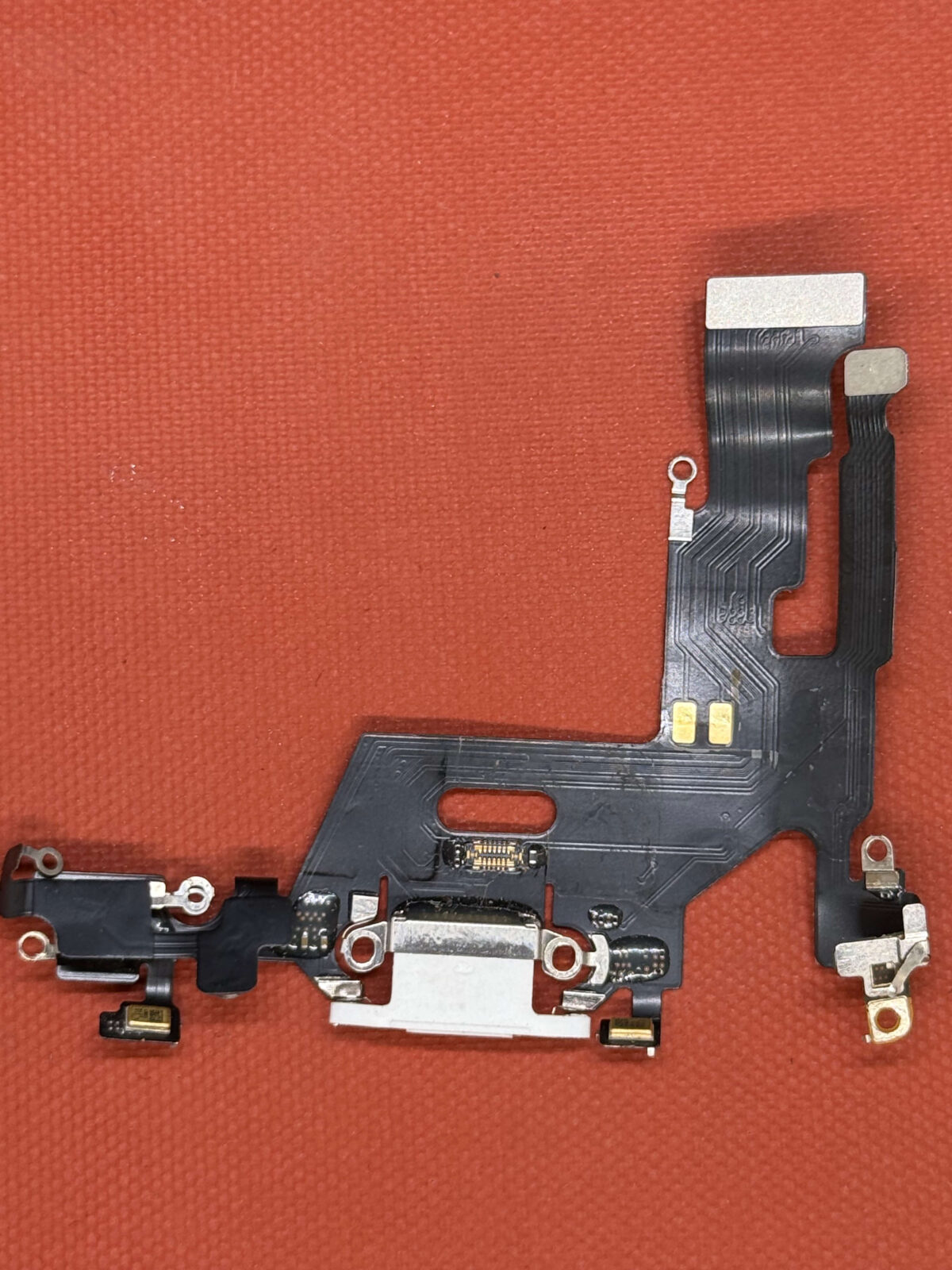 Sub Charge iPhone 11