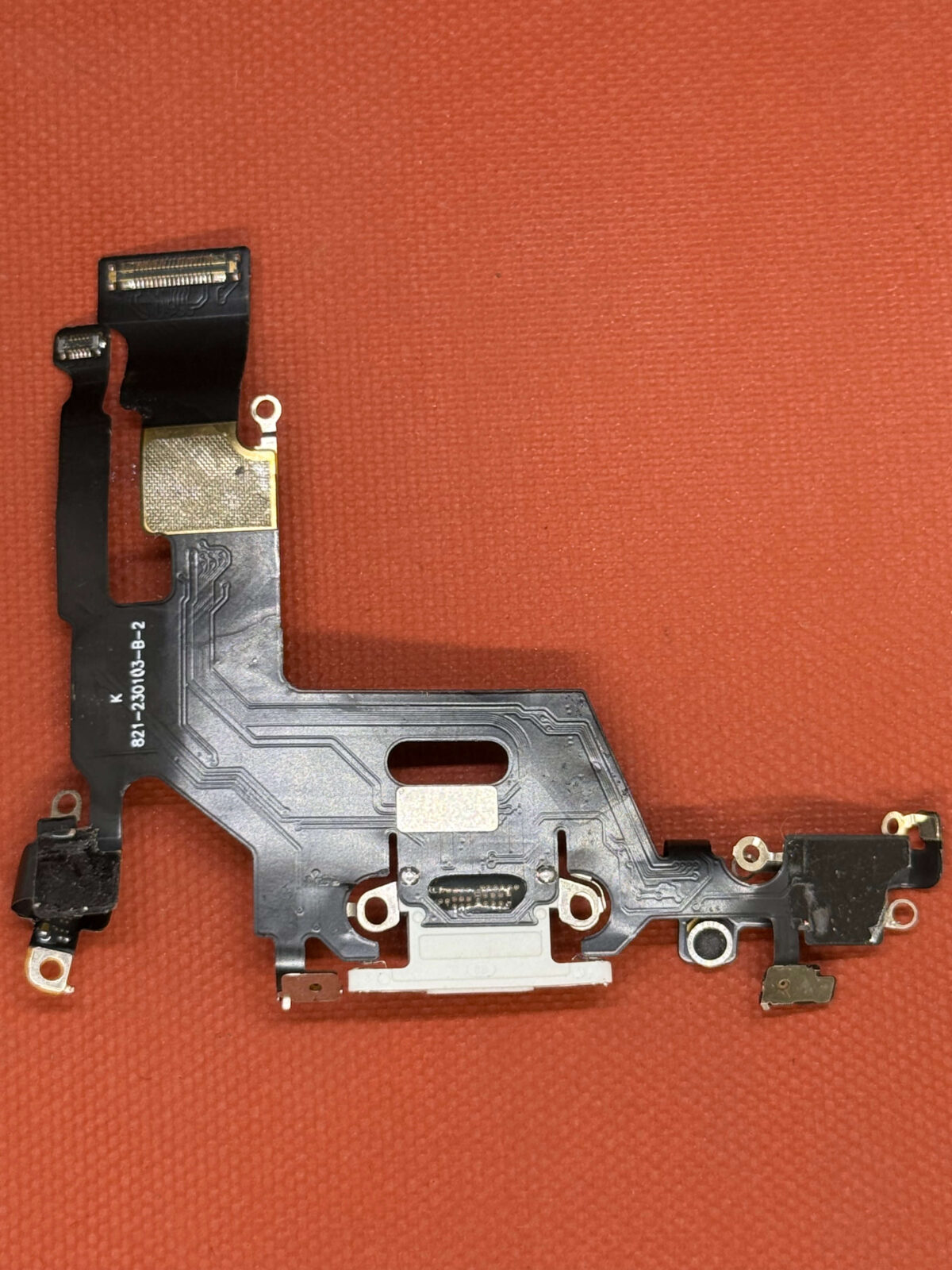 Sub Charge iPhone 11 – Image 2